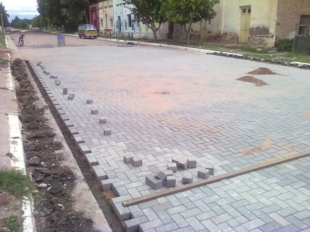 Pavimento Articulado En El Tala Y El Jardín – SEMACO – Constructora